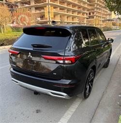 میتسوبیشی ئاوتلاندەر